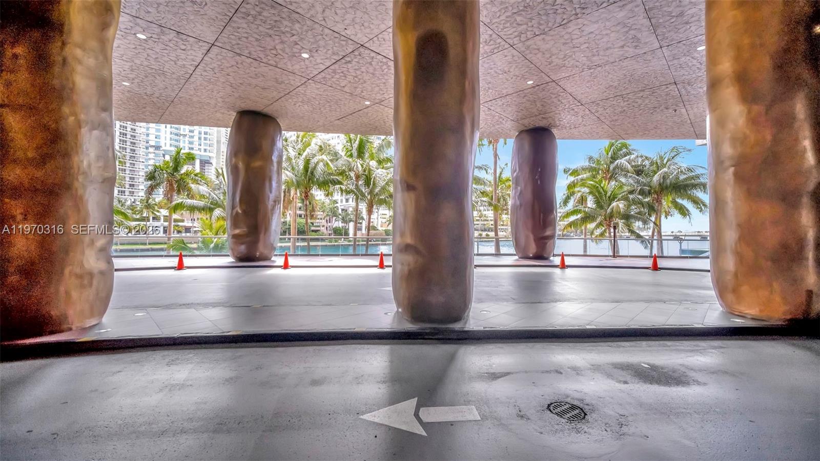 495 Brickell Avenue, Unit 2201 Miami, FL 33131 - Photo 18 of 23