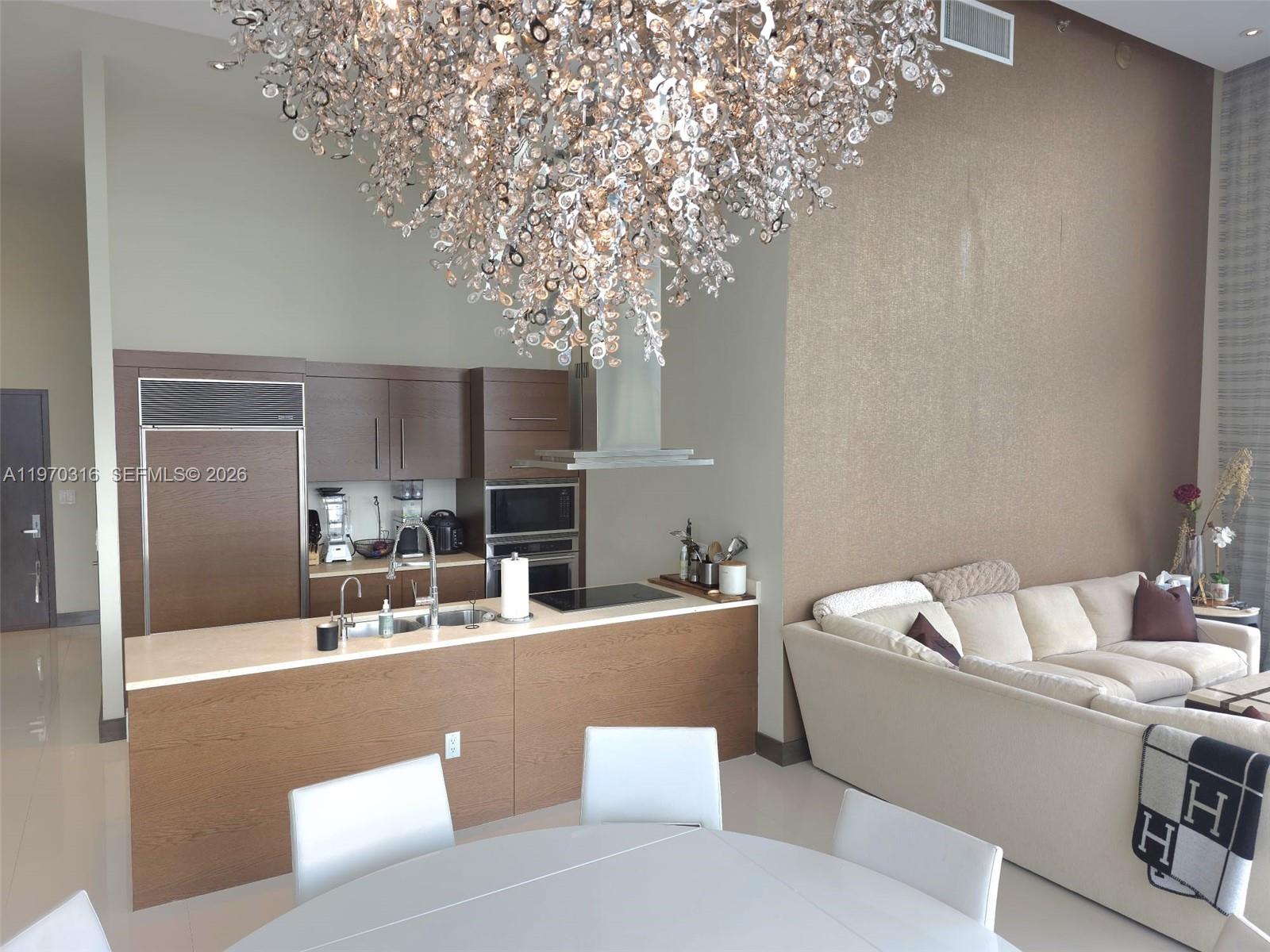 495 Brickell Avenue, Unit 2201 Miami, FL 33131 - Photo 3 of 23