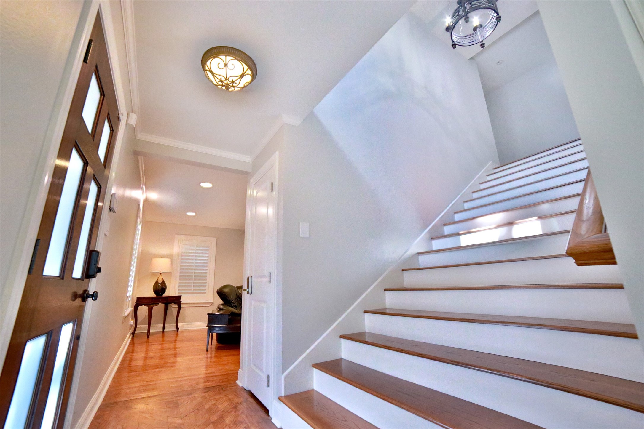 2625 Peckham Street Houston, TX 77098 - Photo 12 of 27 a view of entryway
