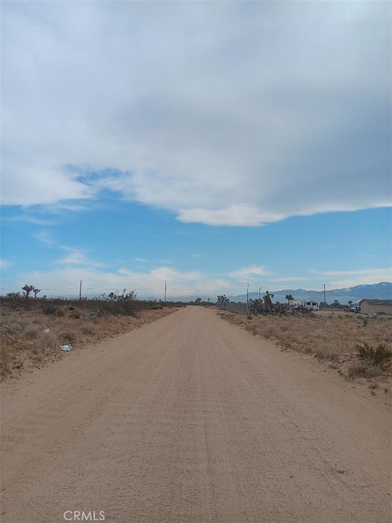 6692 Palmdale Road Phelan, CA 92371 - Photo 1 of 1 a view of an ocean and beach