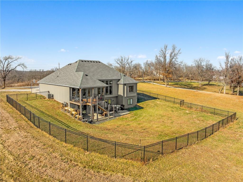 925 County Road Liberty, MO 64068 - Photo 12 of 88