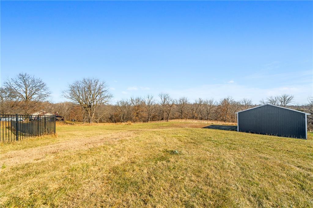 925 County Road Liberty, MO 64068 - Photo 16 of 88