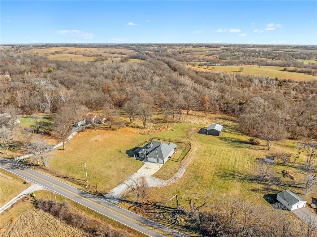 925 County Road Liberty, MO 64068 - Photo 19 of 88