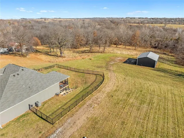 $950,000 | 925 County Road, Liberty, MO 64068