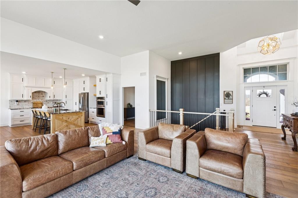 925 County Road Liberty, MO 64068 - Photo 32 of 88