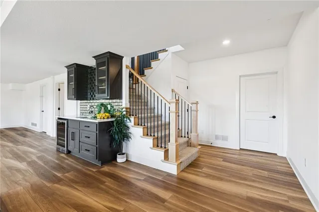 $950,000 | 925 County Road, Liberty, MO 64068