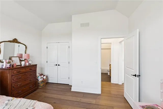 $950,000 | 925 County Road, Liberty, MO 64068