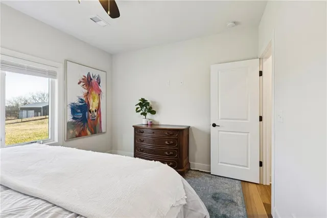 $950,000 | 925 County Road, Liberty, MO 64068