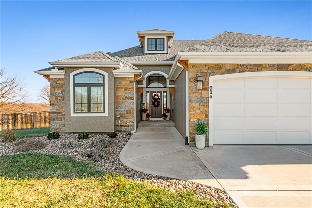 925 County Road Liberty, MO 64068 - Photo 8 of 88