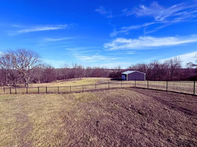 $935,000 | 925 County Road, Liberty, MO 64068