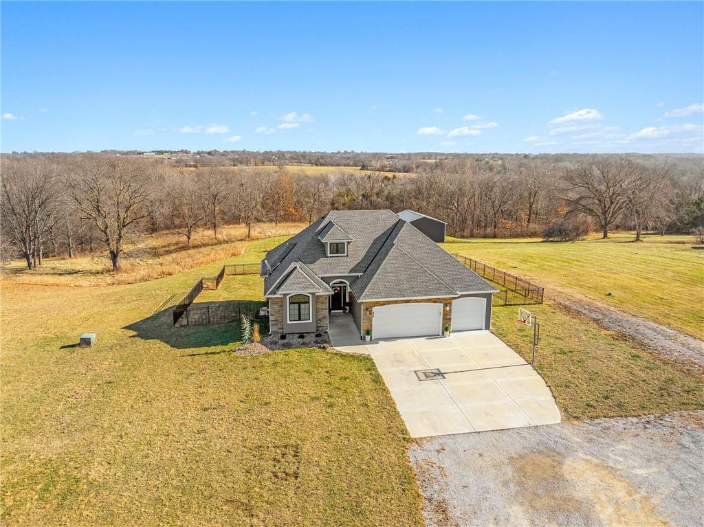 925 County Road Liberty, MO 64068 - Photo 9 of 88