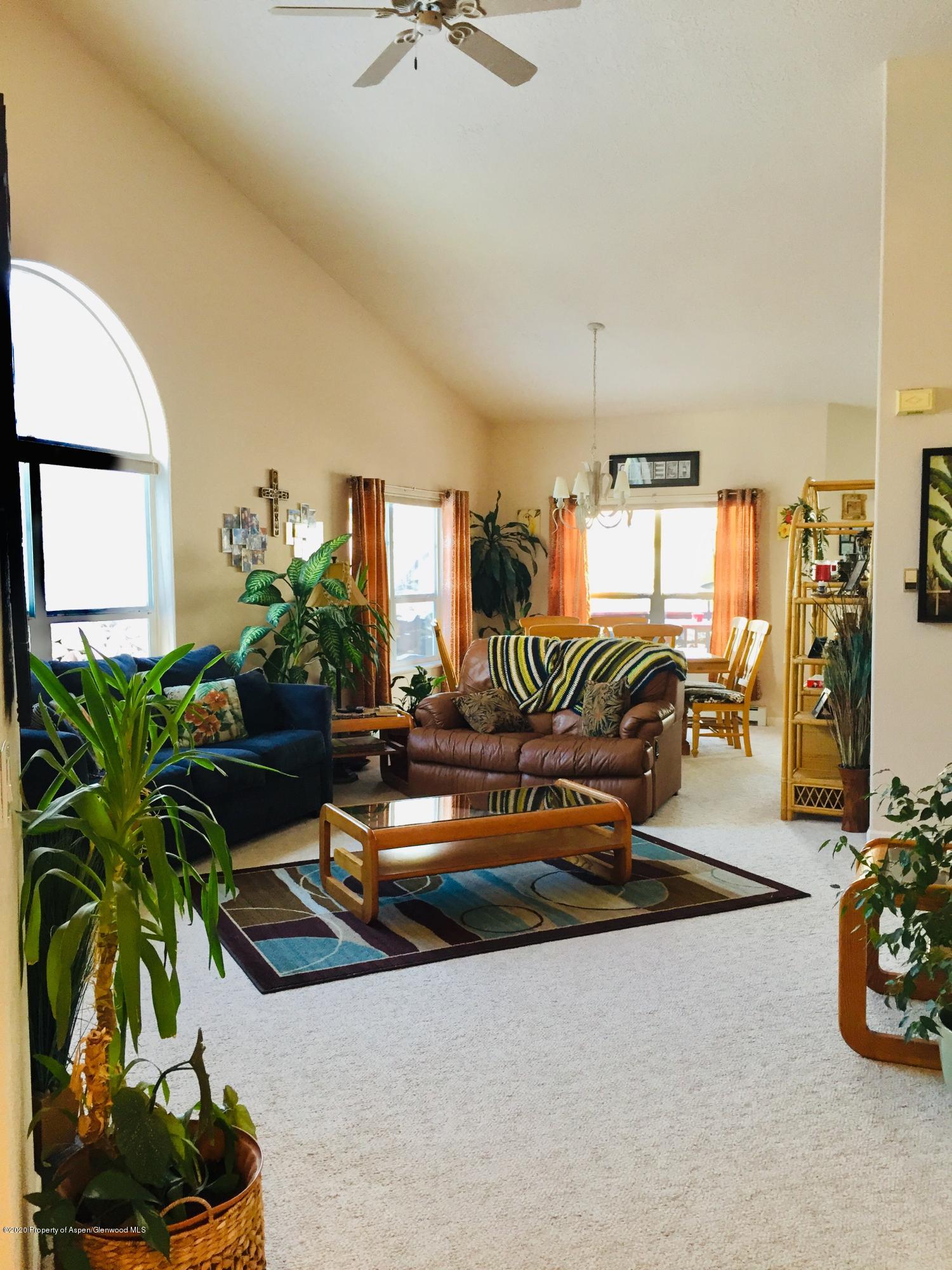 211 South Ridge Court Parachute, CO 81635 - Photo 15 of 39 Living Room