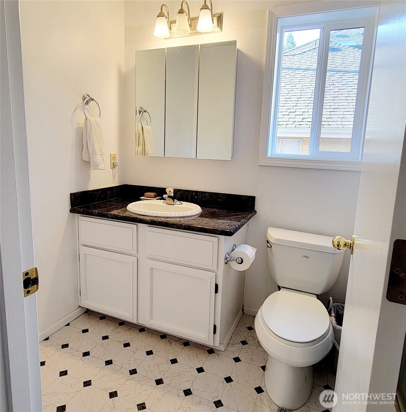 1134 Southwest 333rd Place Federal Way, WA 98023 - Photo 13 of 16