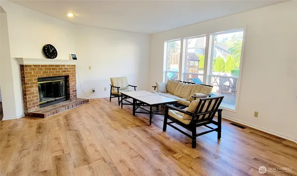 $3,300 | 1134 Southwest 333rd Place, Federal Way, WA 98023