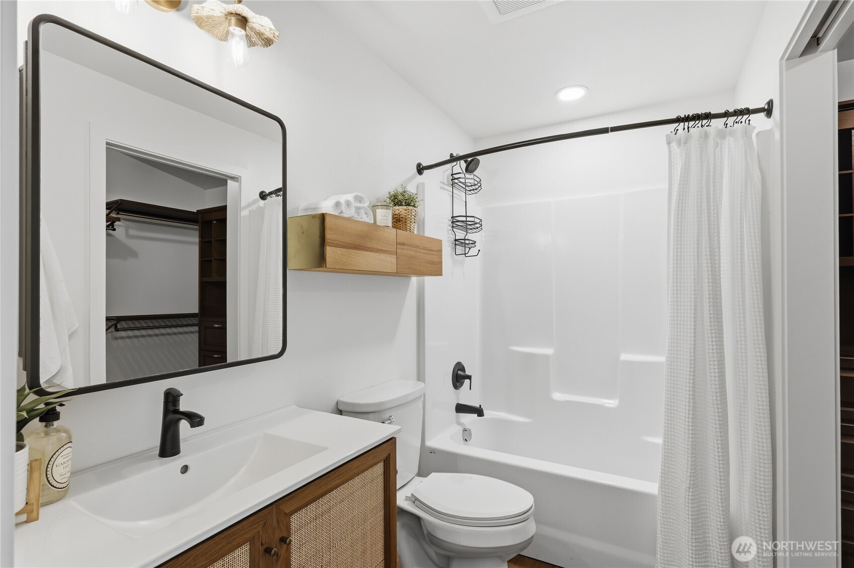 384 Northwest Ruth Lane Bremerton, WA 98310 - Photo 26 of 39