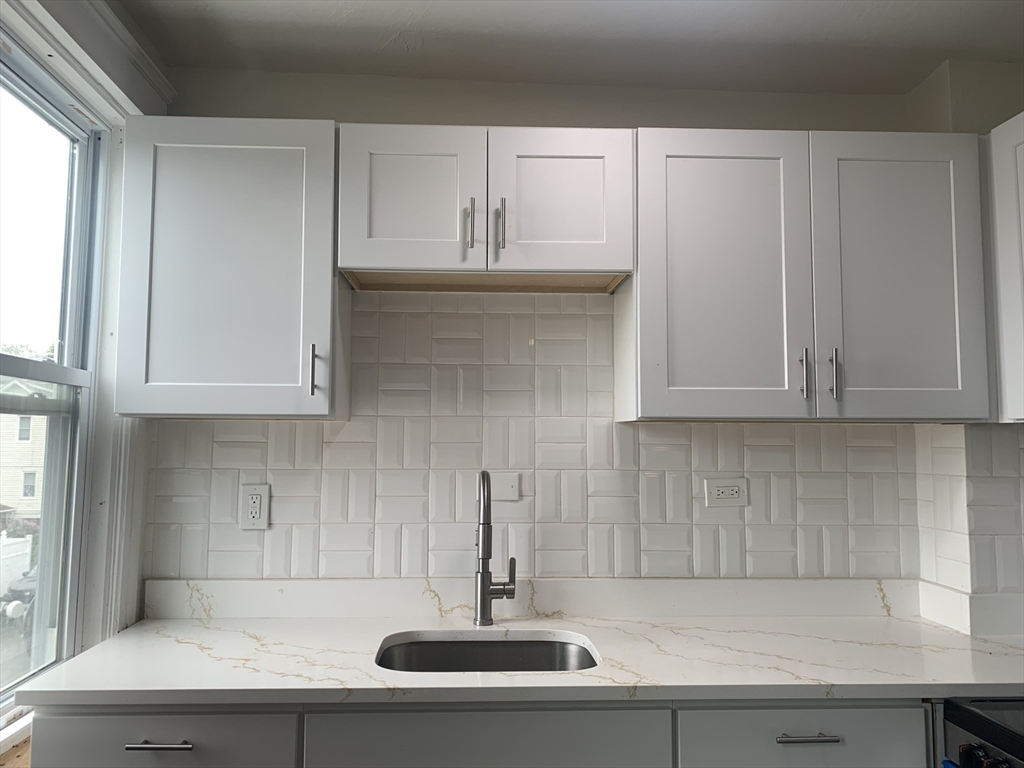 27 Granby Road, Unit 2 Worcester, MA 01604 - Photo 6 of 16