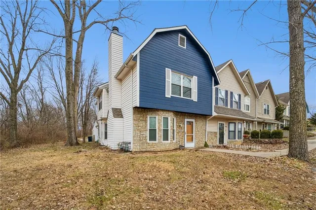 $240,000 | 8418 North Park Court, Kansas City, MO 64155