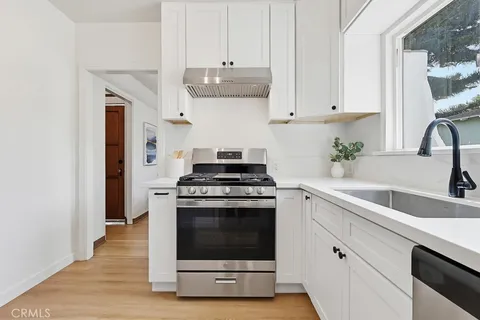 $699,000 | 2525 Fashion Avenue, Long Beach, CA 90810