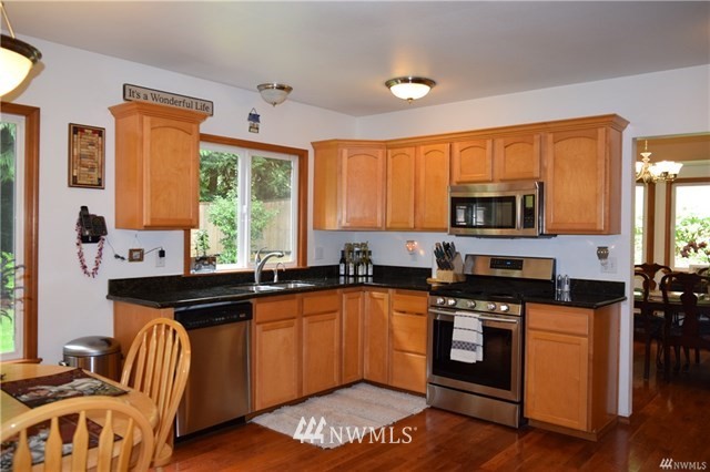 946 Southwest Berry Lake Road Port Orchard, WA 98367 - Photo 18 of 24 Gallery Image 18