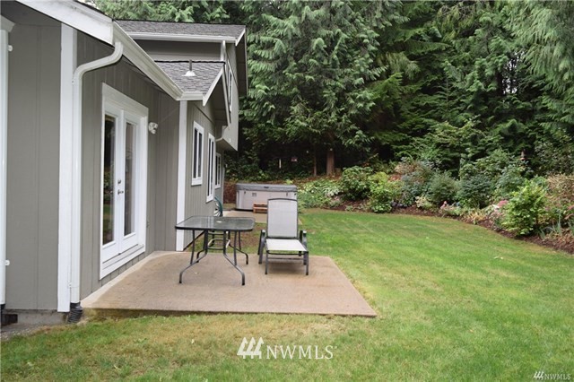 946 Southwest Berry Lake Road Port Orchard, WA 98367 - Photo 3 of 24 Gallery Image 3