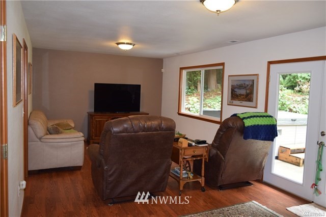 946 Southwest Berry Lake Road Port Orchard, WA 98367 - Photo 21 of 24 Gallery Image 21
