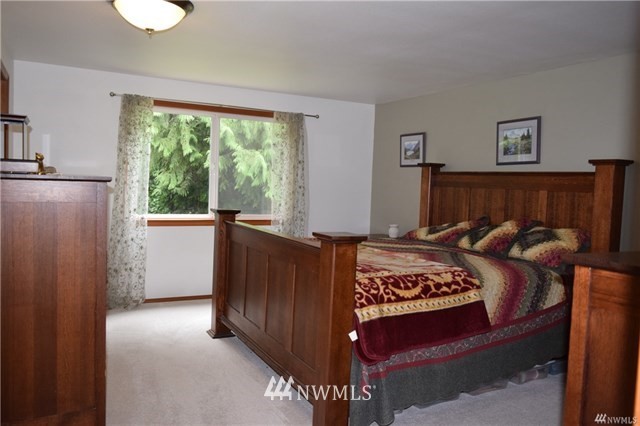 946 Southwest Berry Lake Road Port Orchard, WA 98367 - Photo 22 of 24 Gallery Image 22