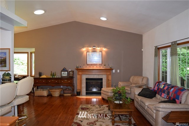 946 Southwest Berry Lake Road Port Orchard, WA 98367 - Photo 10 of 24 Gallery Image 10