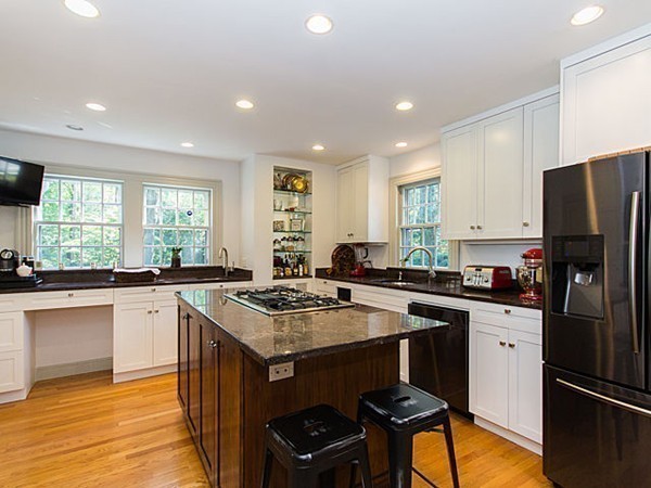 5 Ledgewood Road Winchester, MA 01890 - Photo 7 of 30 Gallery Image 7