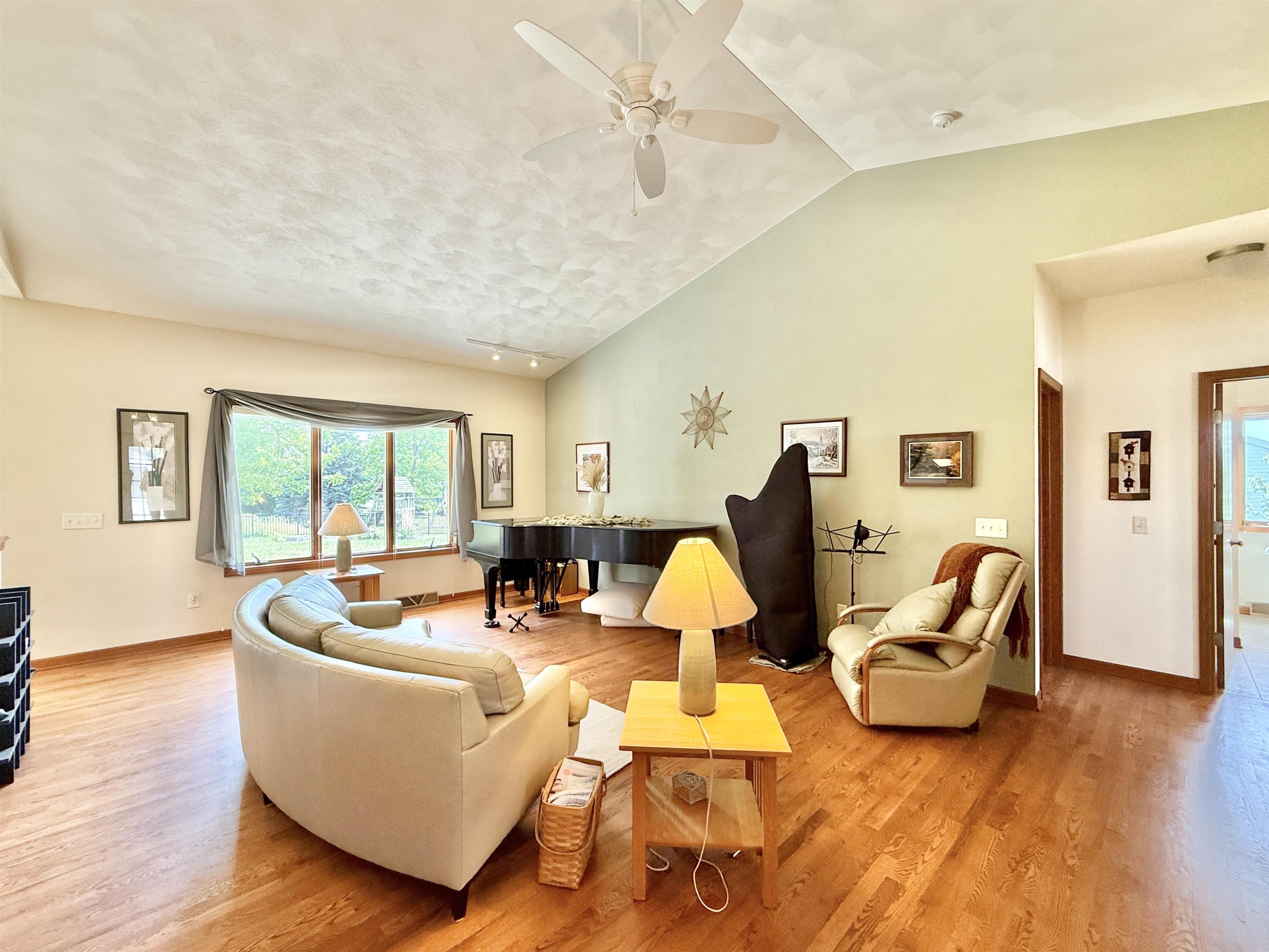 782 Waveland Road Janesville, WI 53548 - Photo 5 of 30