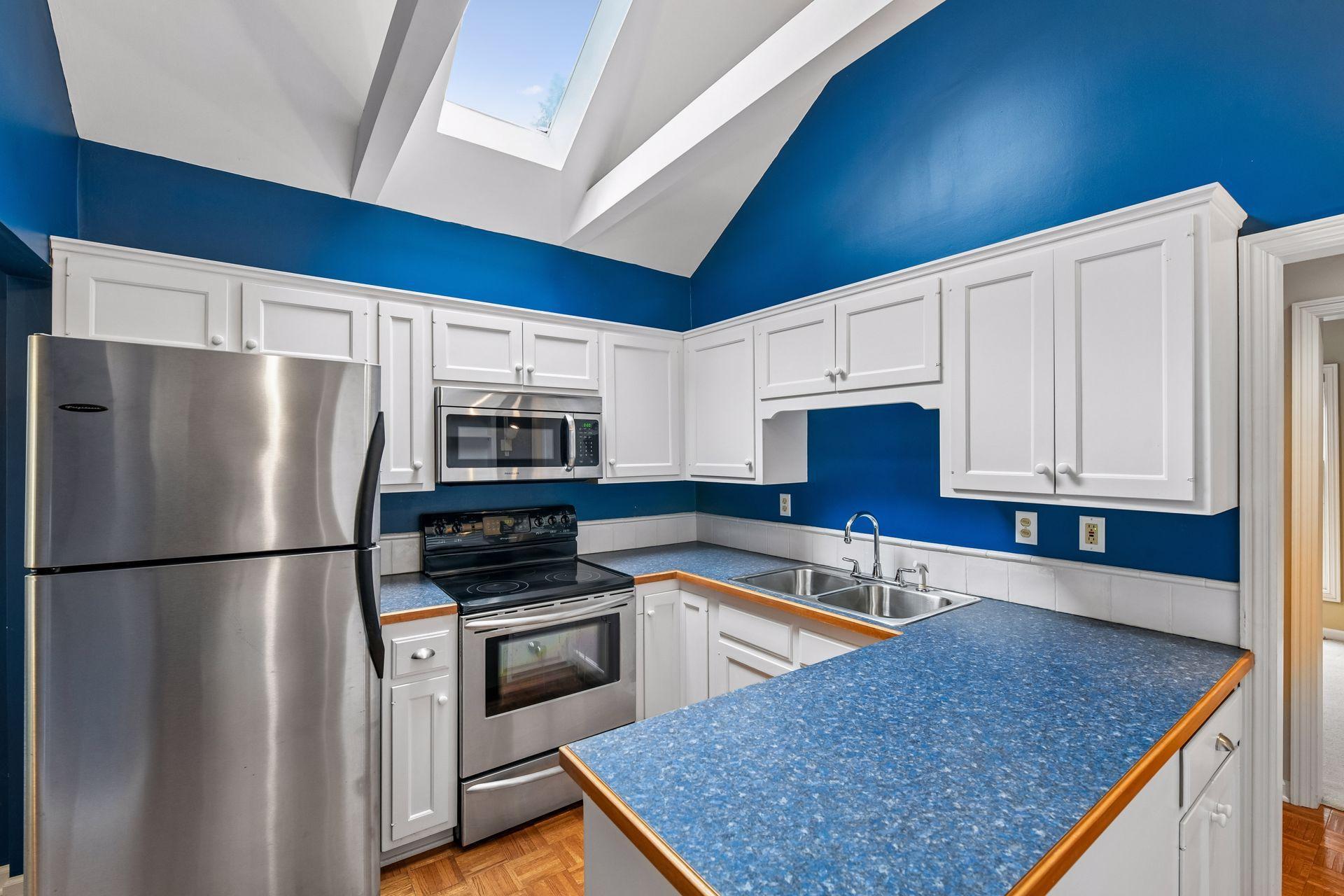 248 Center Street Excelsior, MN 55331 - Photo 6 of 27