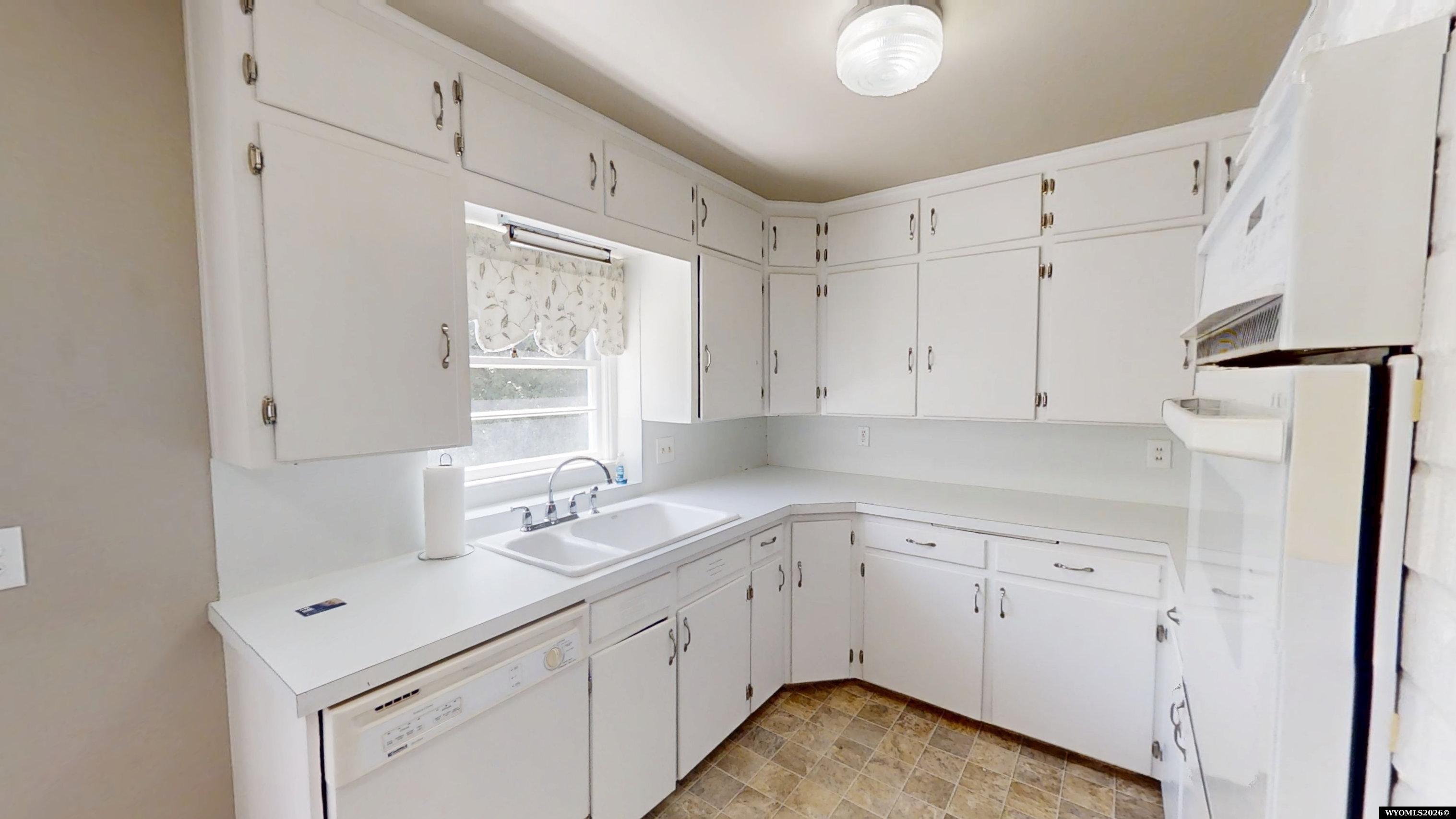 241 West 11th Street Casper, WY 82601 - Photo 11 of 35