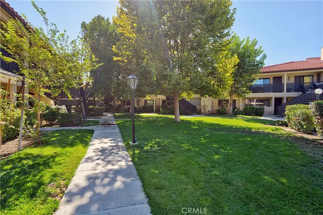 $199,000 | 43131 Wall Street, Unit H, Hemet, CA 92544