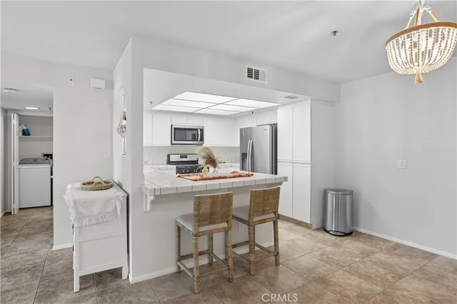 $199,000 | 43131 Wall Street, Unit H, Hemet, CA 92544