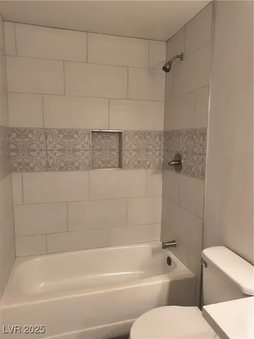 $1,200 | 6737 West Charleston Boulevard, Unit 3, Las Vegas, NV 89146