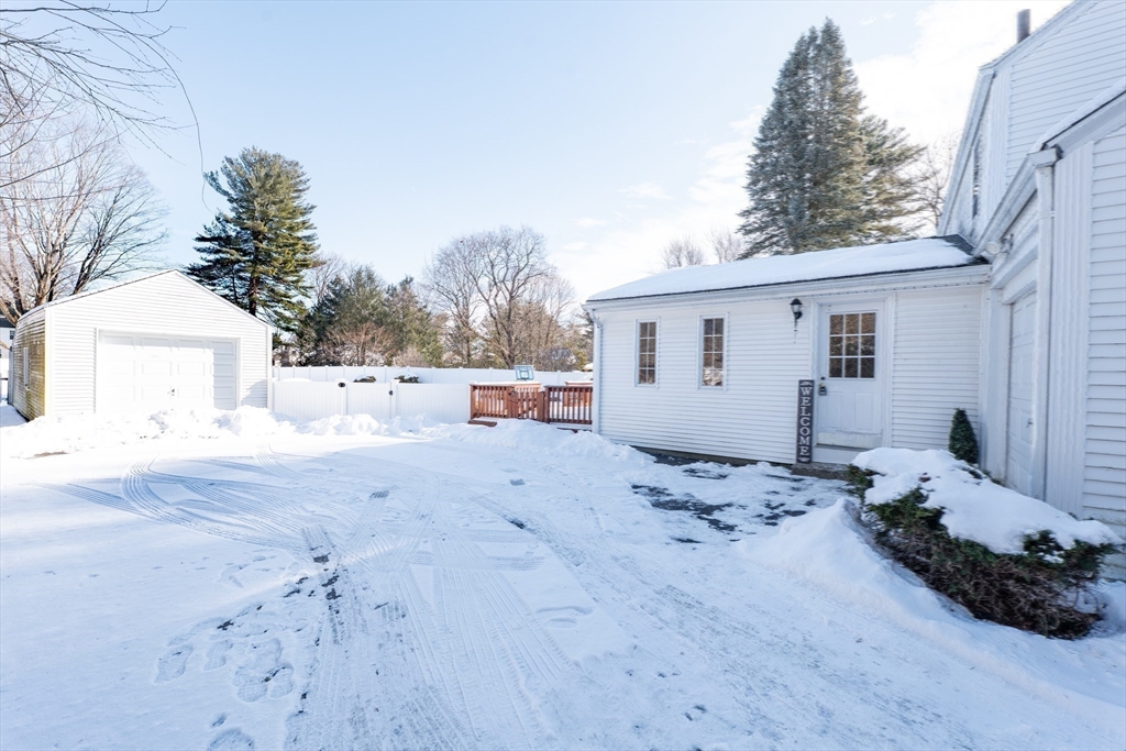 65 Churchill Road West Springfield, MA 01089 - Photo 7 of 41