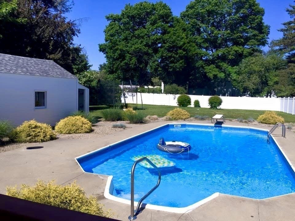 65 Churchill Road West Springfield, MA 01089 - Photo 8 of 41