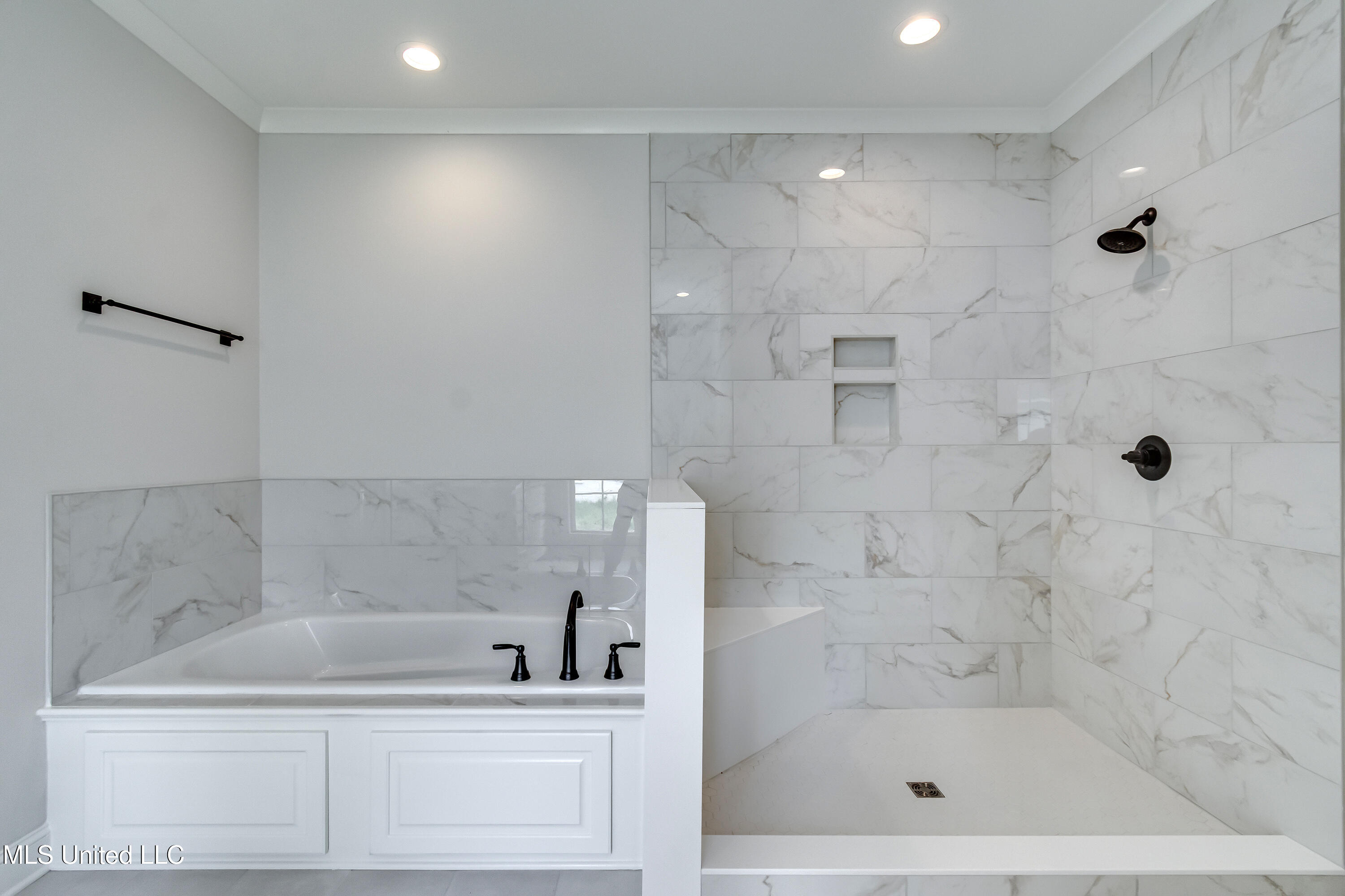 124 Grayson Way Madison, MS 39110 - Photo 32 of 49 Unbelievable Primary Ba