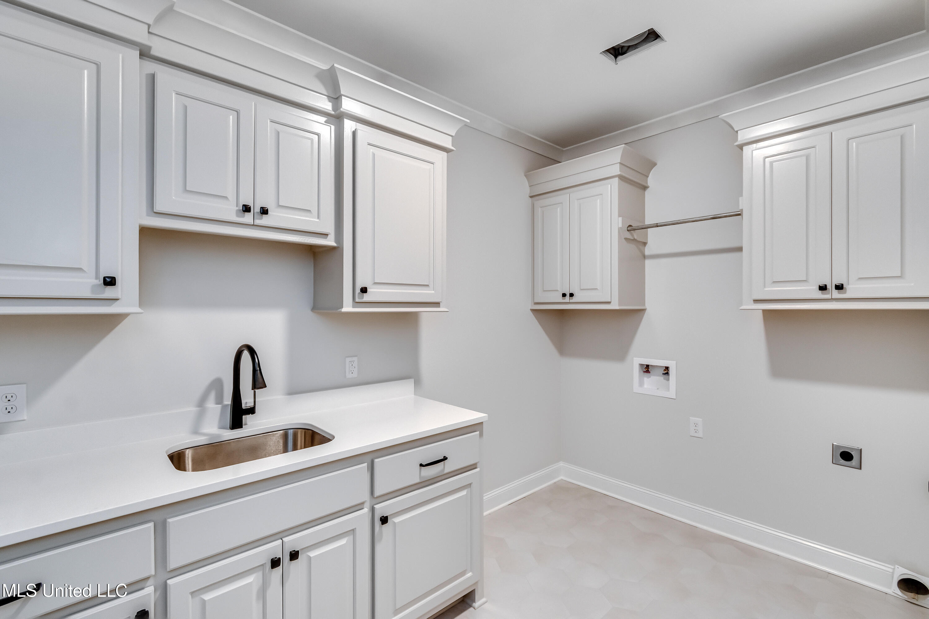 124 Grayson Way Madison, MS 39110 - Photo 43 of 49 LOOK at this Multipurpose Room