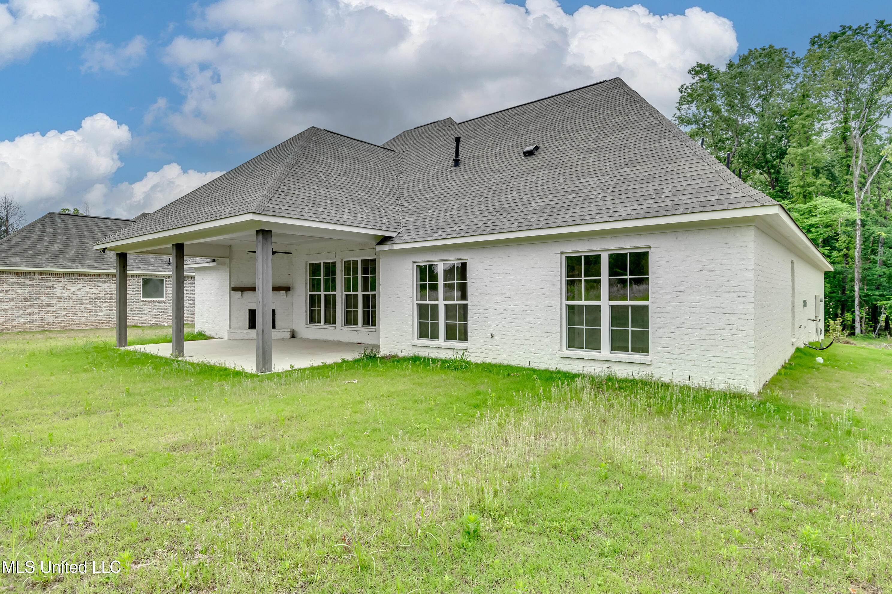 124 Grayson Way Madison, MS 39110 - Photo 48 of 49 Private Backyard