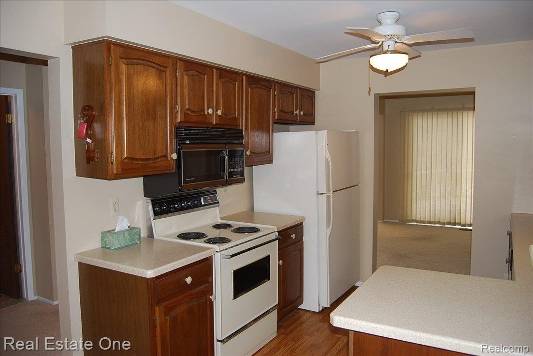 1865 Christy Court, Unit 202 Rochester, MI 48309 - Photo 7 of 19 Kitchen View 3