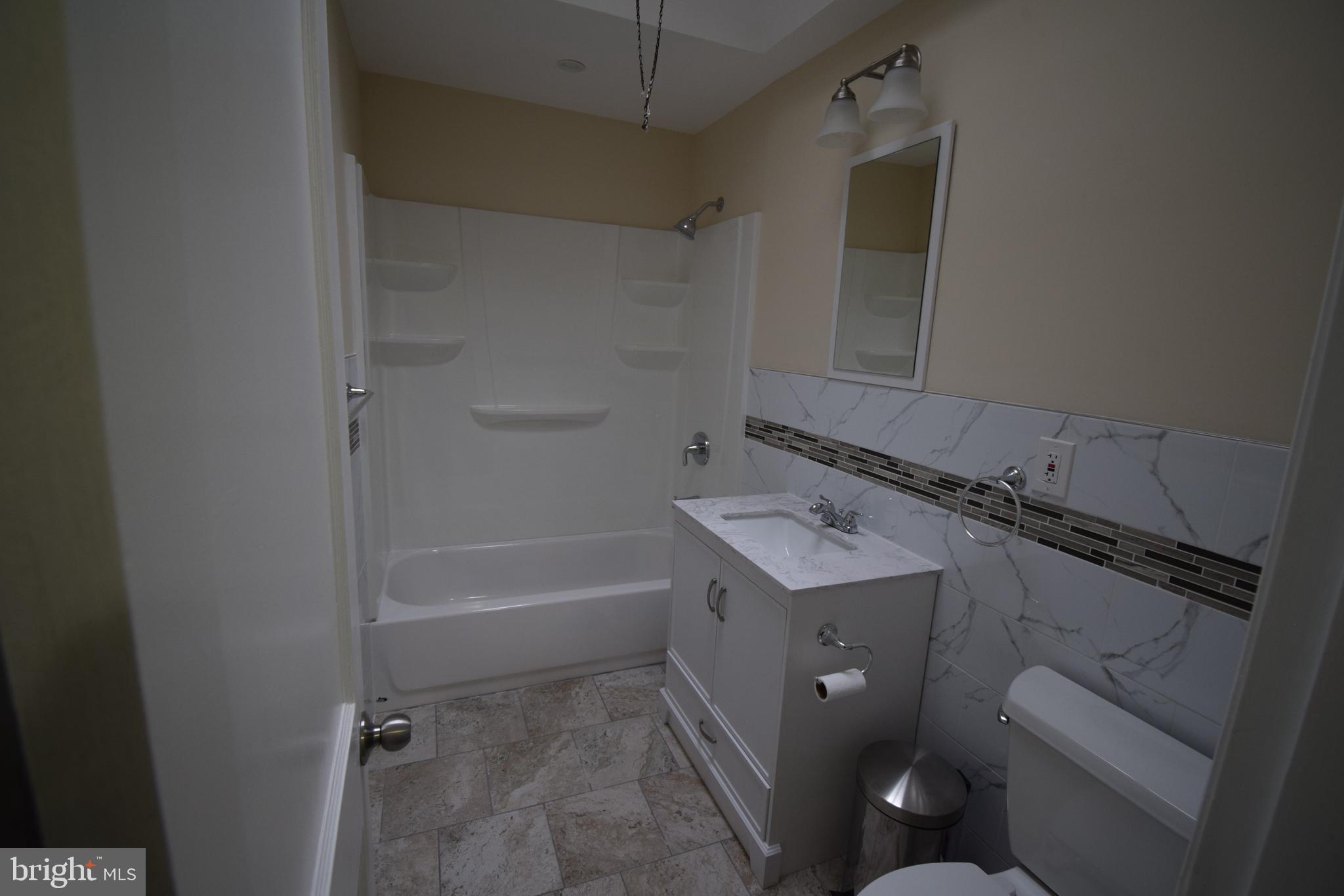 6858 Radbourne Road Upper Darby, PA 19082 - Photo 14 of 18