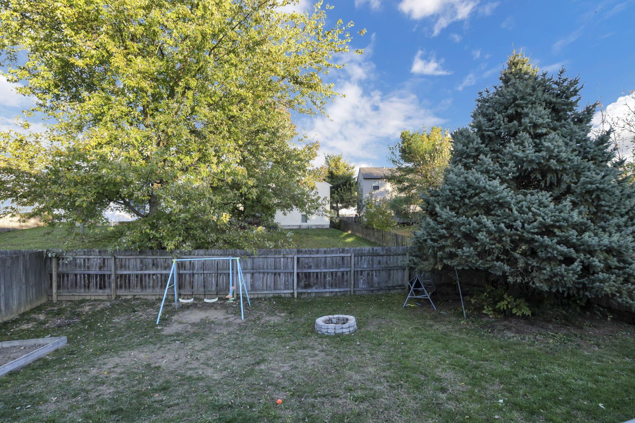 3088 Remington Ridge Road Columbus, OH 43232 - Photo 46 of 47 backyard