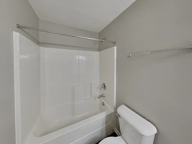 $2,489 | 1637 Robindale Drive, Hermitage, TN 37076