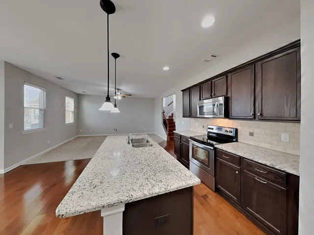 $2,489 | 1637 Robindale Drive, Hermitage, TN 37076