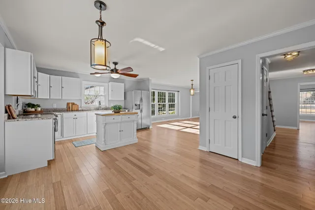 $775,000 | 236 Shoreline Drive, New Bern, NC 28562