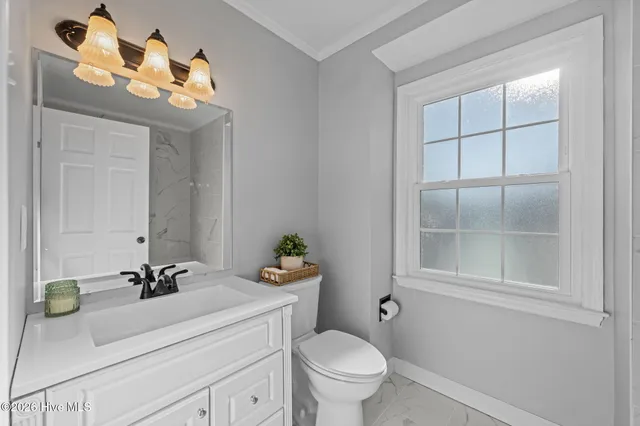 $775,000 | 236 Shoreline Drive, New Bern, NC 28562