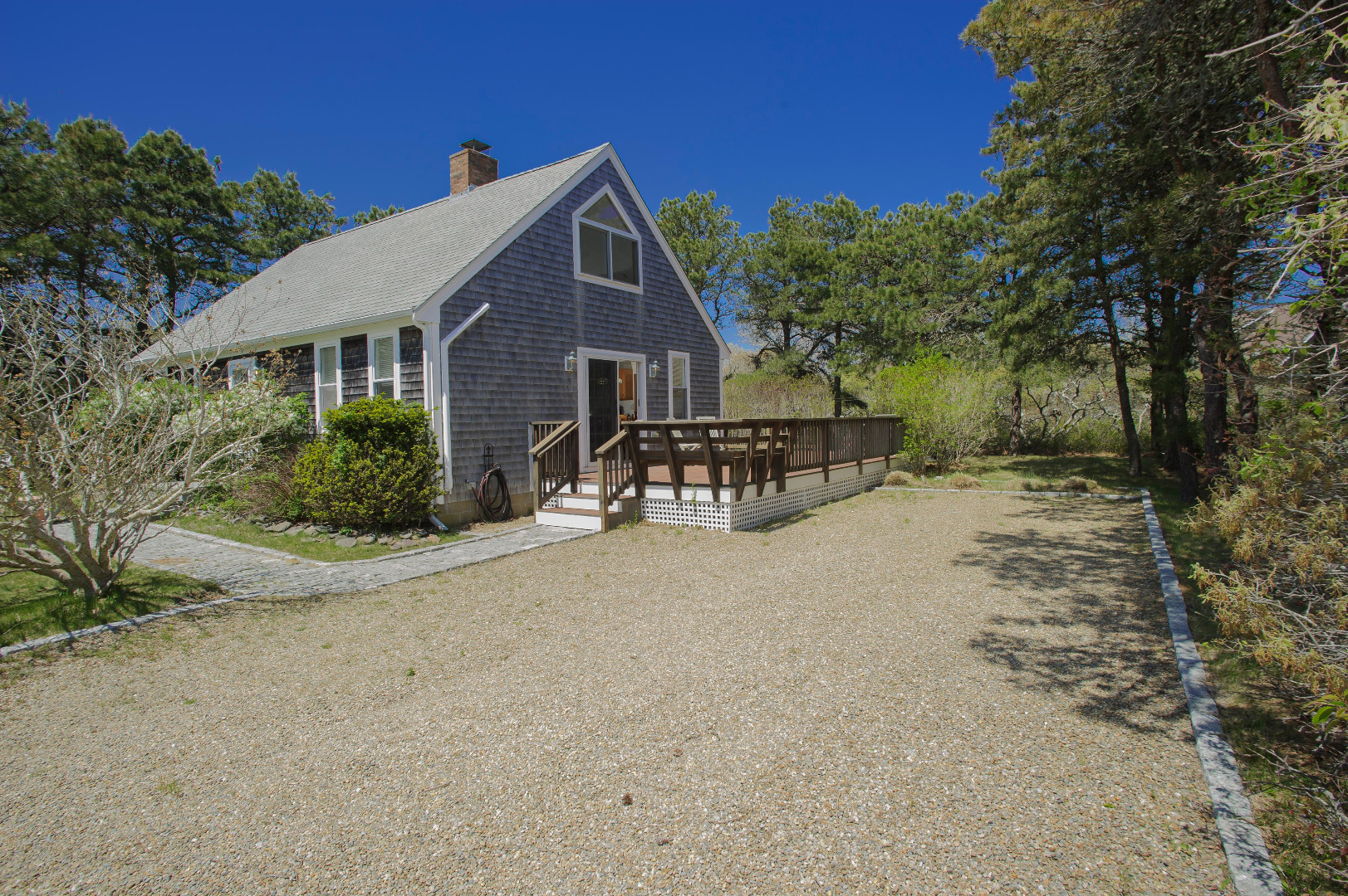 21 Schoolhouse Road Edgartown, MA 02539 - Photo 3 of 24 plenty of parking