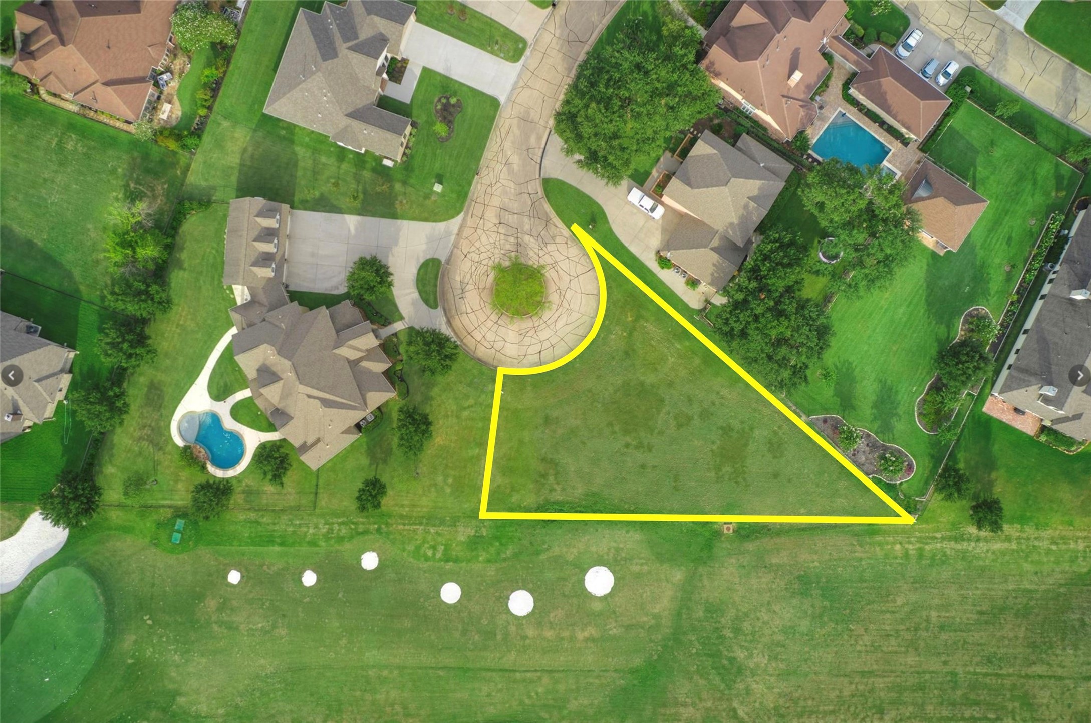 26 Naples Siding Montgomery, TX 77356 - Photo 1 of 8 an aerial view of a