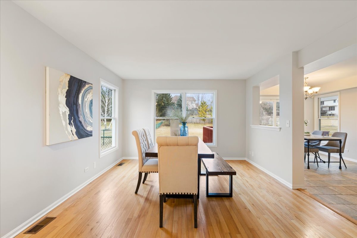 1294 Hunters Ridge East Hoffman Estates, IL 60192 - Photo 12 of 38