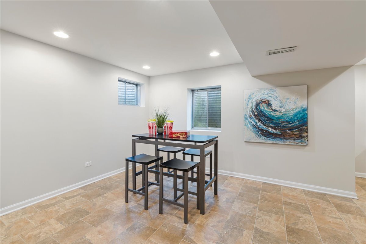 1294 Hunters Ridge East Hoffman Estates, IL 60192 - Photo 21 of 38